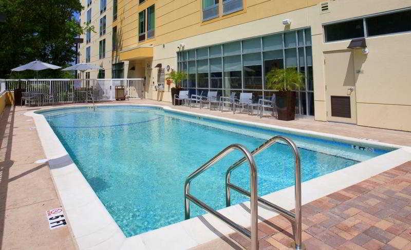 Springhill Suites Tampa North/Tampa Palms מראה חיצוני תמונה