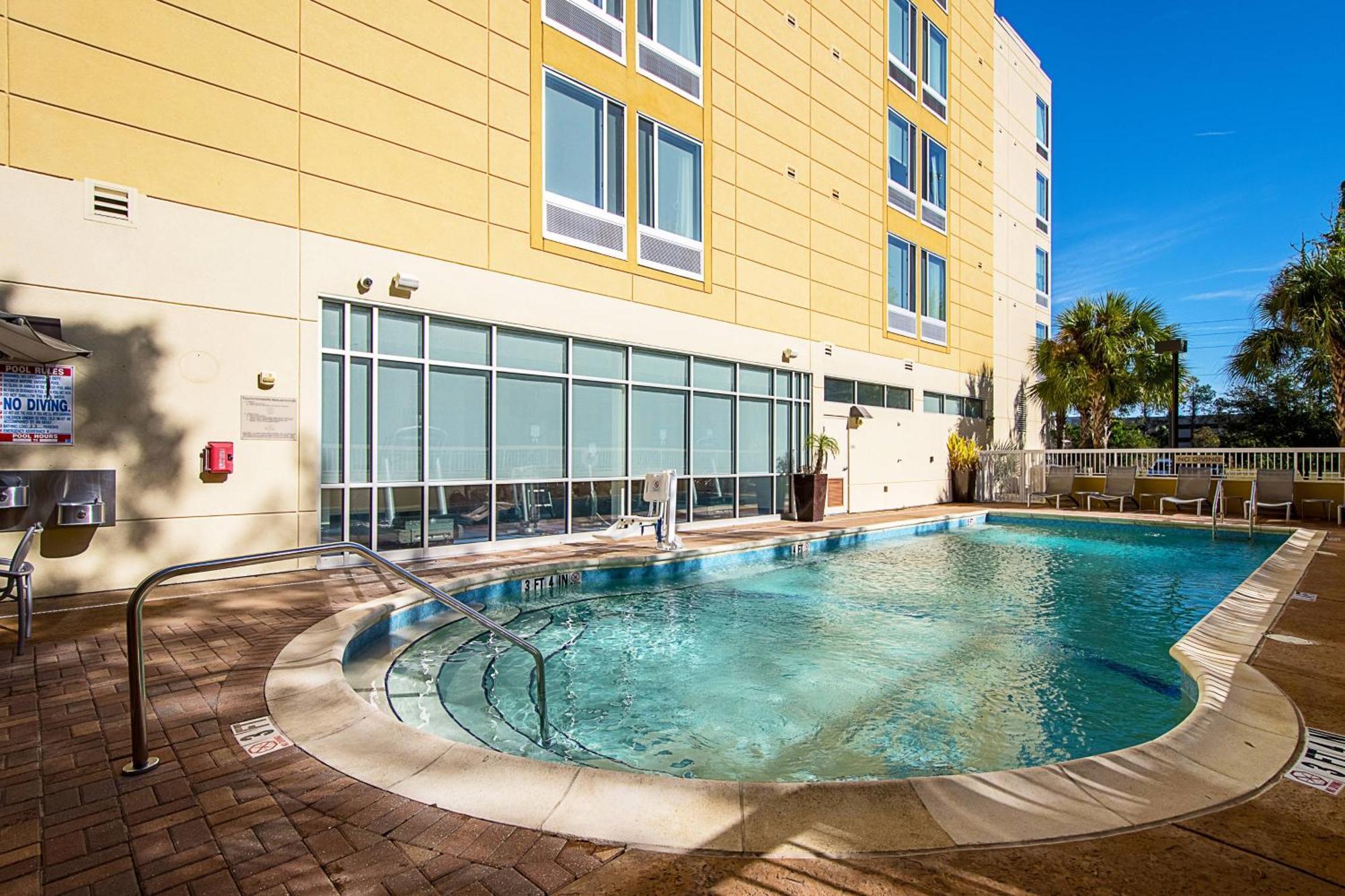 Springhill Suites Tampa North/Tampa Palms מראה חיצוני תמונה